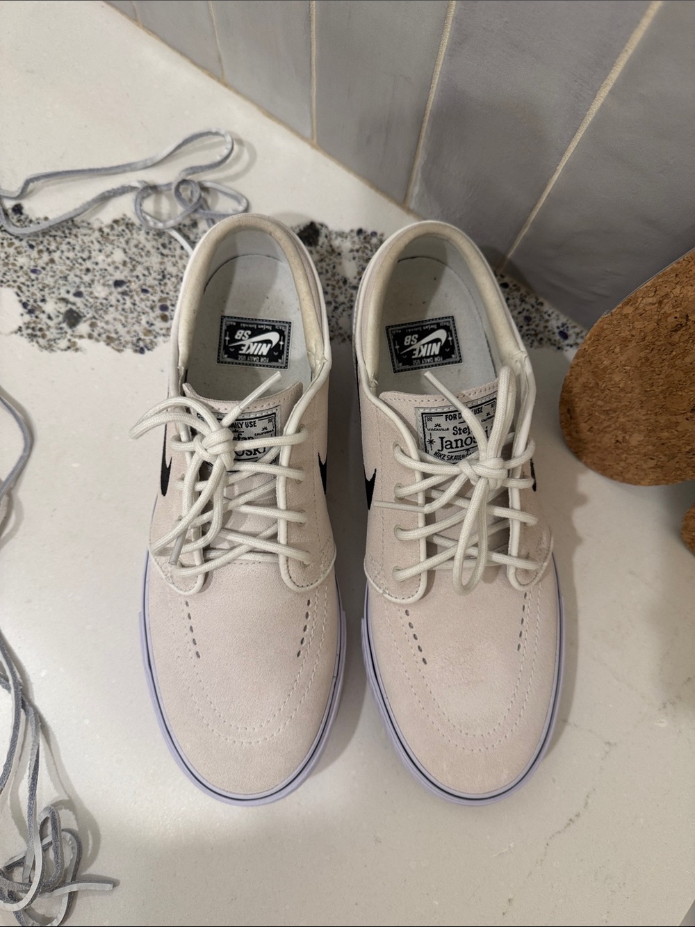 Nike Stefan Janoski 7.5 Men’s Skate Sneakers in Off-White Suede shoes